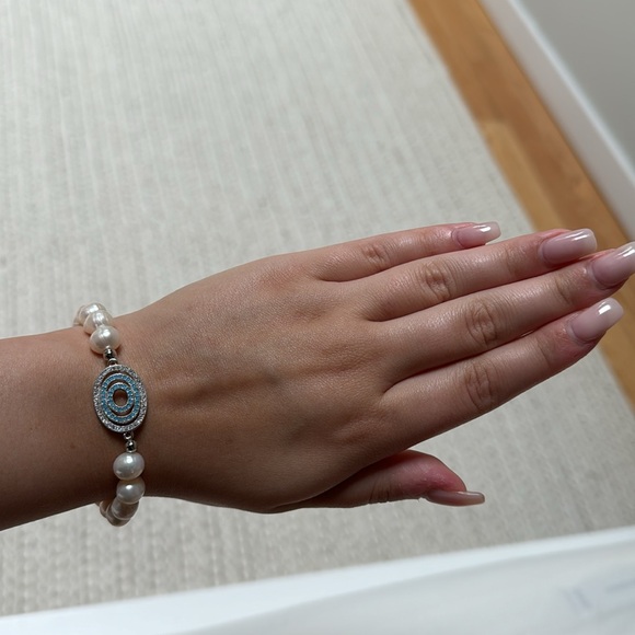 Pearl Bracelet - Picture 1 of 6